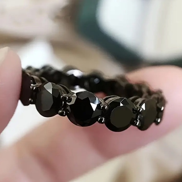 7 Ct Black Diamond Moissanite Ring 18K Gold men's wedding band - Picture 6 of 7